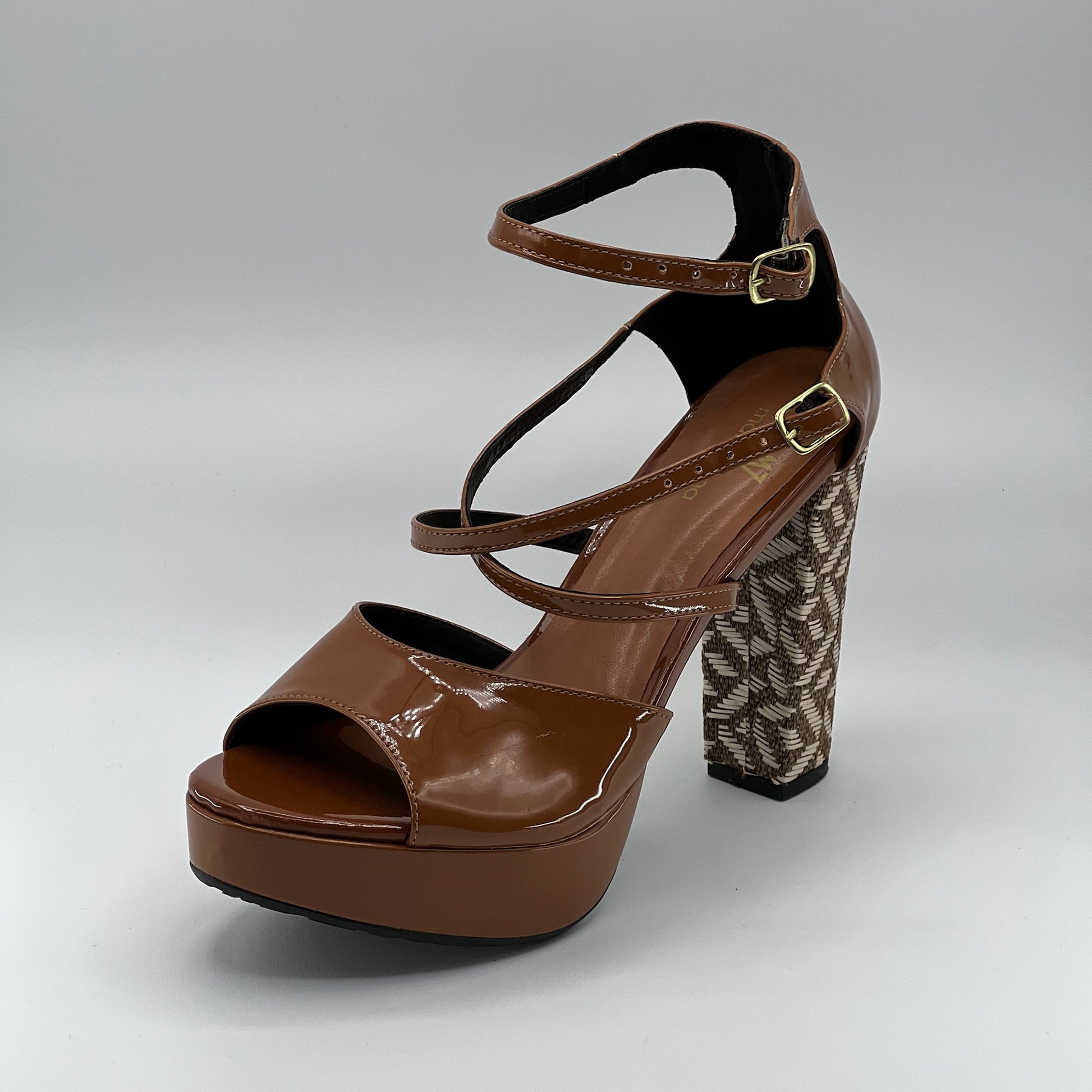 High heel, platform shoes, whisky color, VRS. Comfortable and sturdy. 